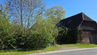 Straßenfront/Abriss