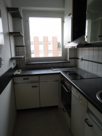 Küche mit Einbauküche