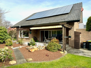 Großz. Einfam.-Haus mit Solar Vollk. Do.-Garage Kamin EBK top Wohnlage 33332 GT-Kattenstroth