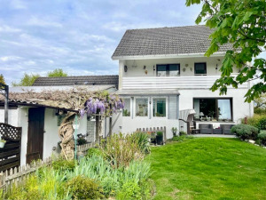 Ländl. gel. 2-Fam. Haus Wintergarten sehr großes traumh. GS 33428 Marienfeld