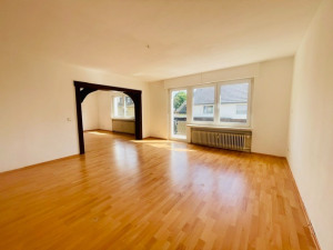 Gut geschnittene 3-Zimmer-Whg. Balkon Gä.-WC und Garage - GT-Kattenstroth