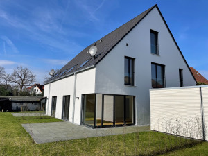 Bezugsfertig! Attraktive Neubau-DHH KfW 55 top Ausstattung Dielenböden 33659 Bi.-Senne