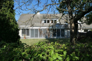 Exkl. Wohnhaus (Haushälfte) mit Schwimmbad Kaminofen VK Do.Gar. 33659 Bi.-Senne