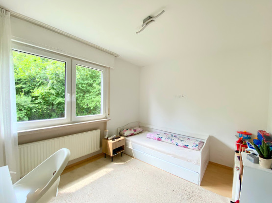 BALD IN NEUEM GLANZ: 3-ZIMMER-WOHNUNG MIT BALKON & GARAGE !!! - Photo 3